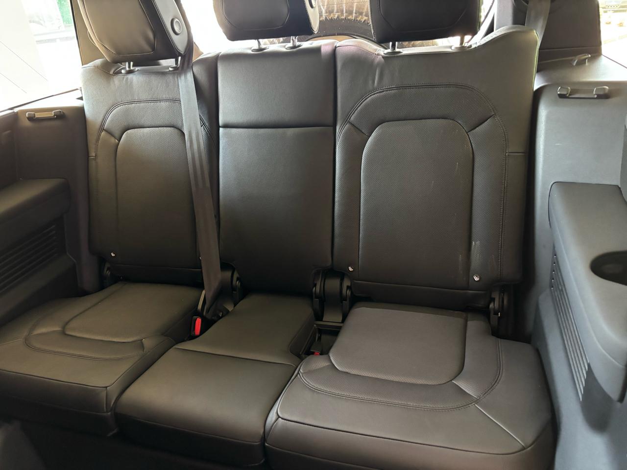 Land Rover Defender 130 SE AWD 2023