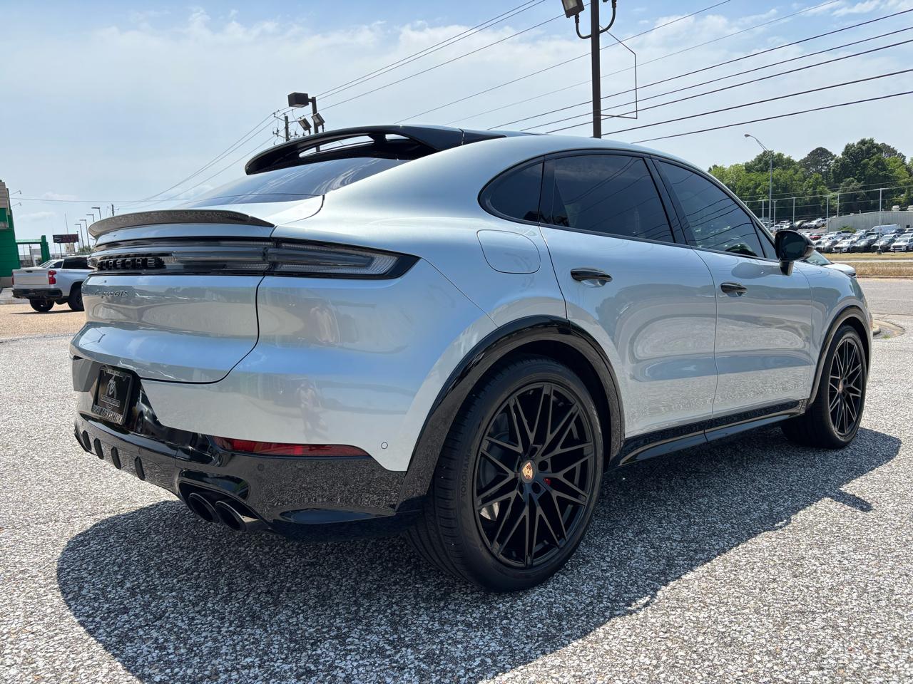 Porsche Cayenne GTS Coupe AWD 2025