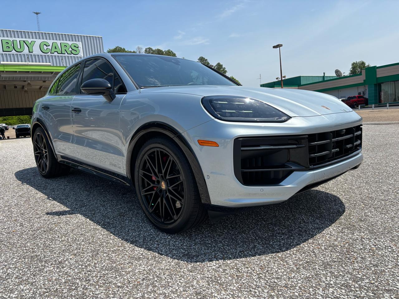 Porsche Cayenne GTS Coupe AWD 2025