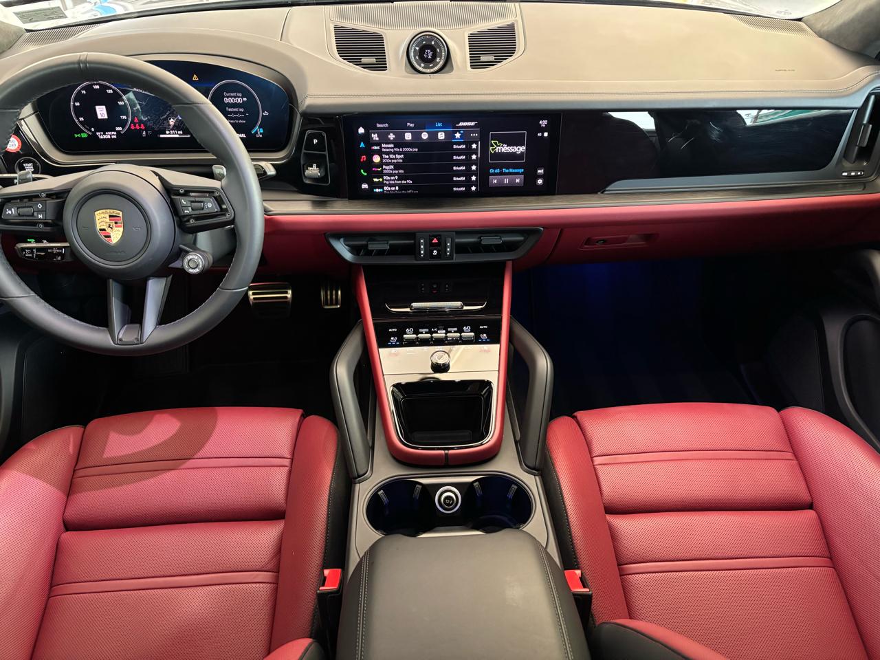 Porsche Cayenne GTS Coupe AWD 2025