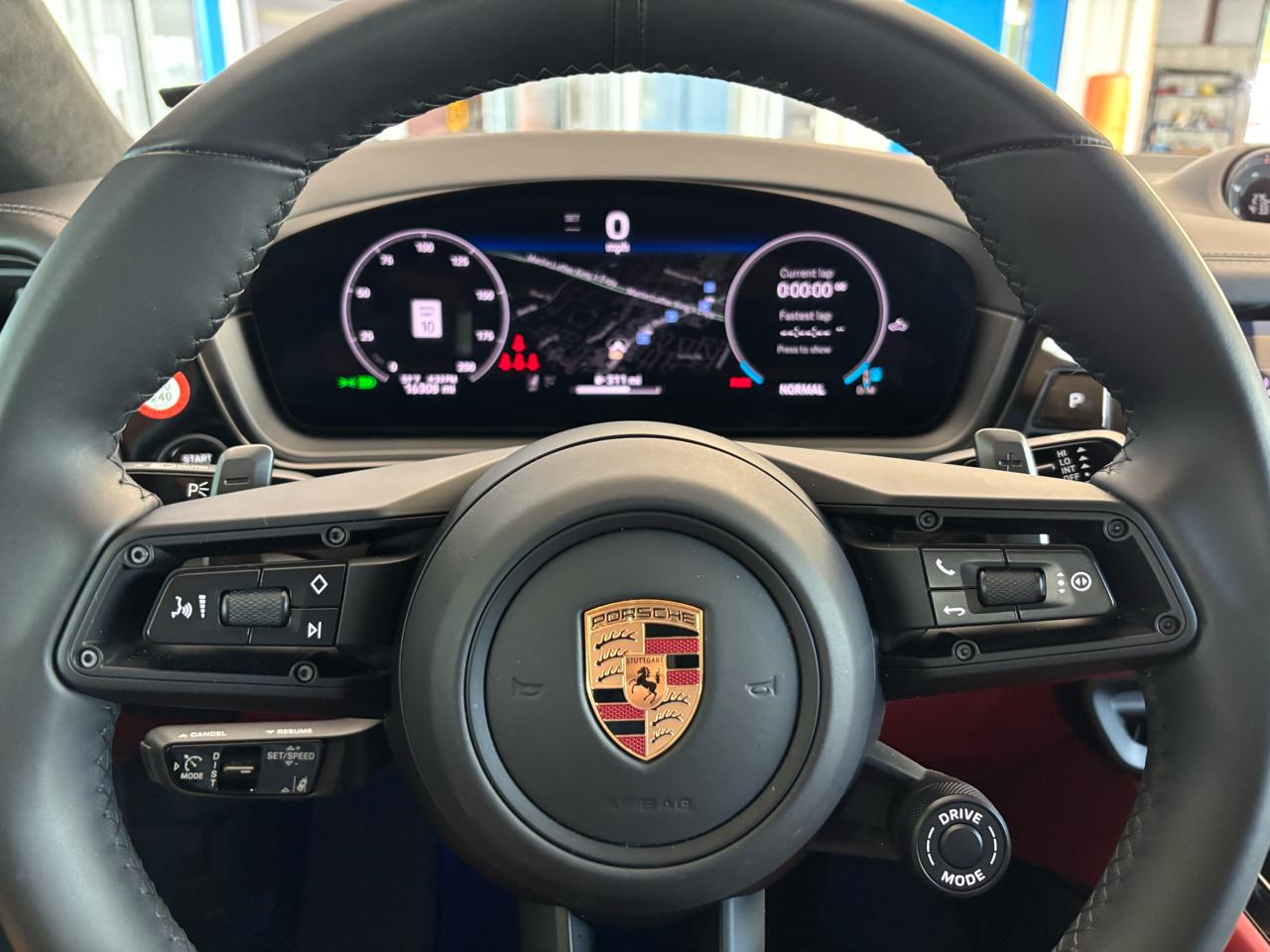 Porsche Cayenne GTS Coupe AWD 2025