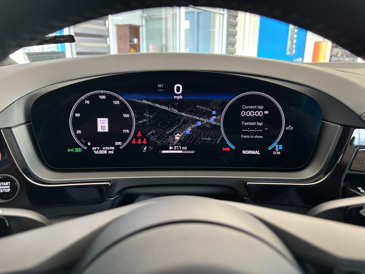 Porsche Cayenne GTS Coupe AWD 2025