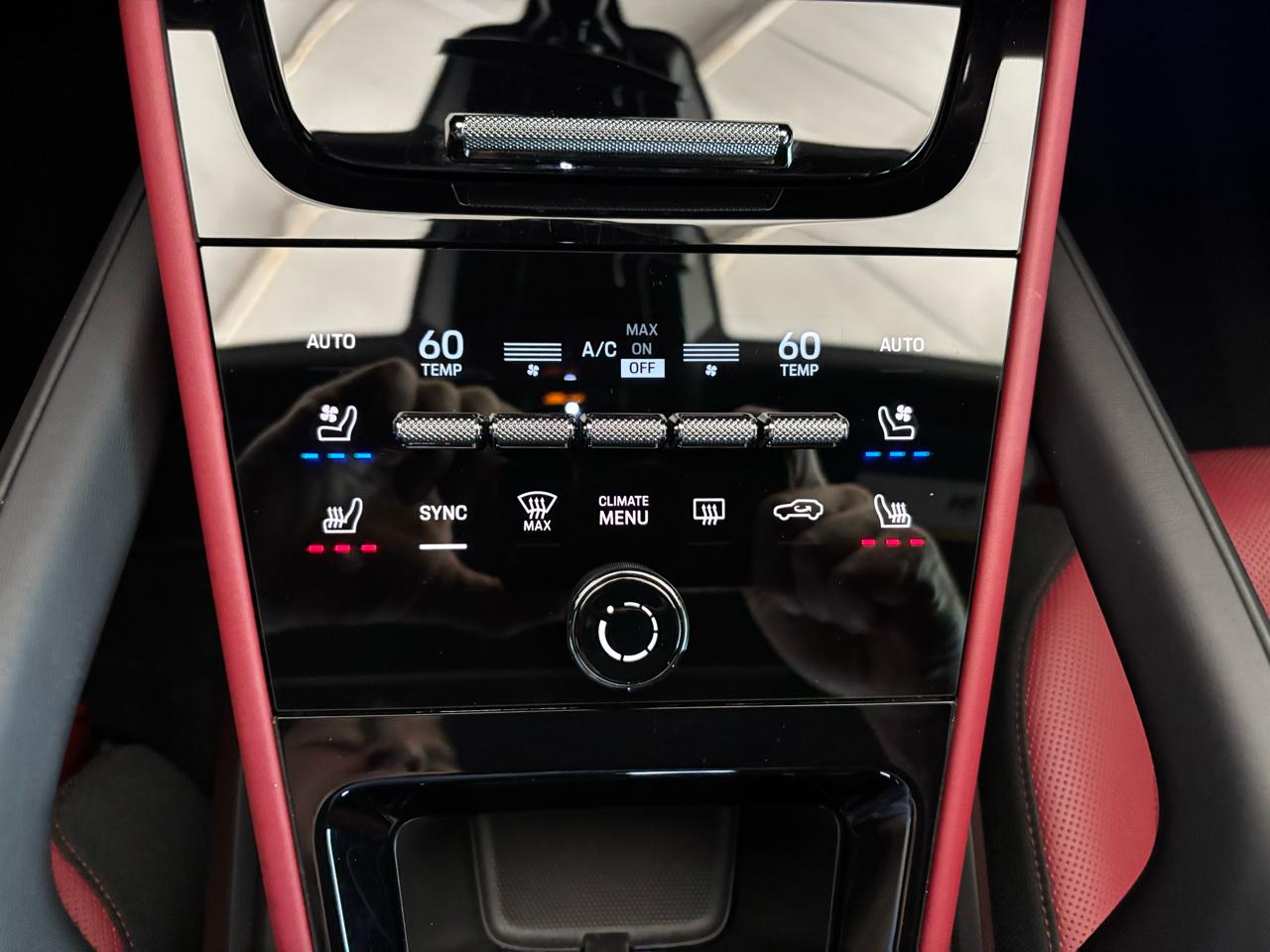 Porsche Cayenne GTS Coupe AWD 2025