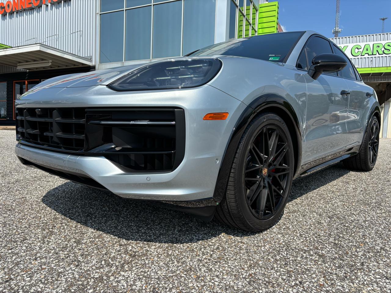 Porsche Cayenne GTS Coupe AWD 2025