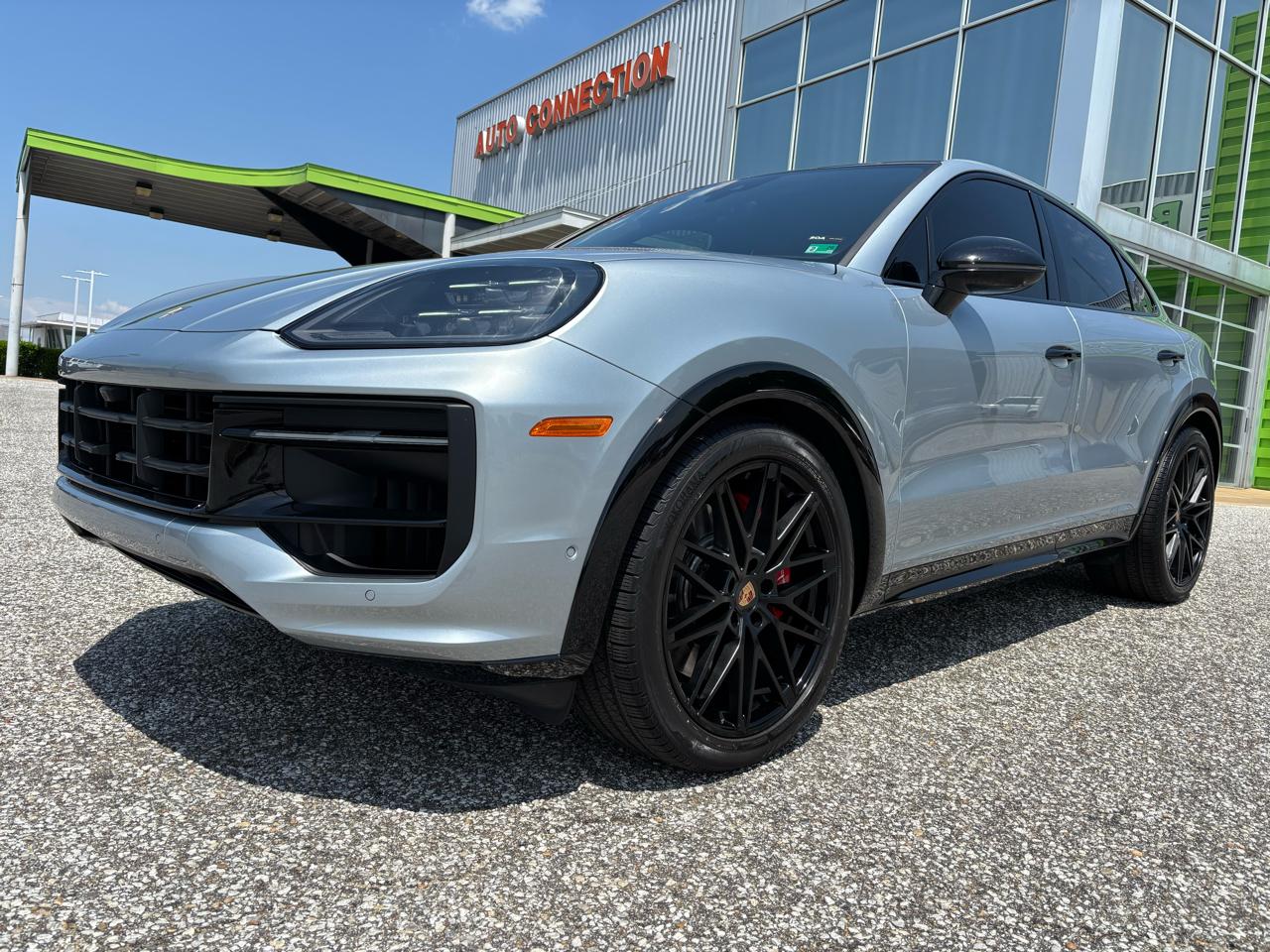 Porsche Cayenne GTS Coupe AWD 2025