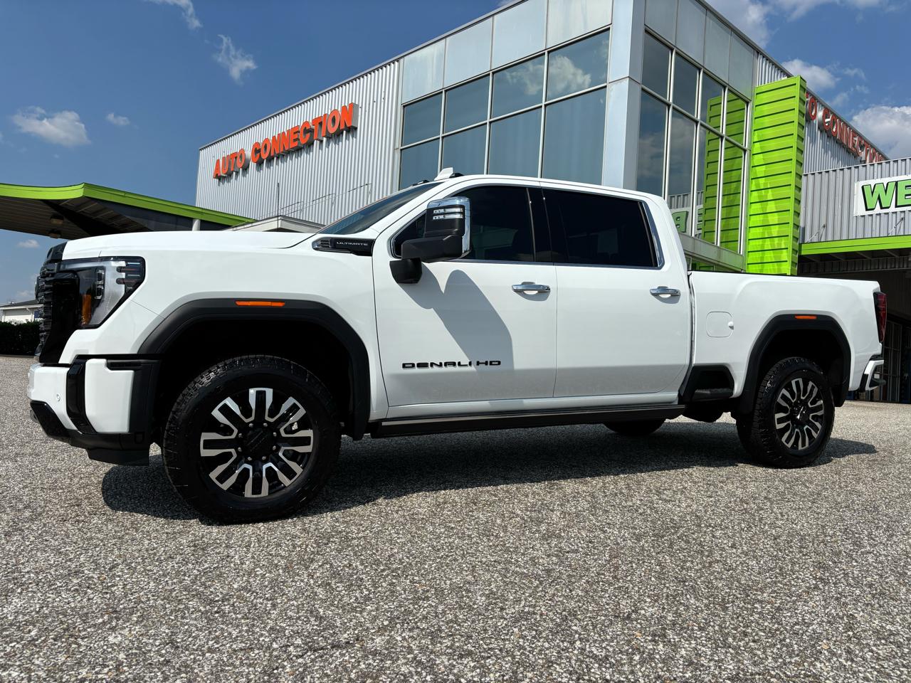 GMC Sierra 2500HD 4WD Crew Cab 159" Denali Ultimate 2026