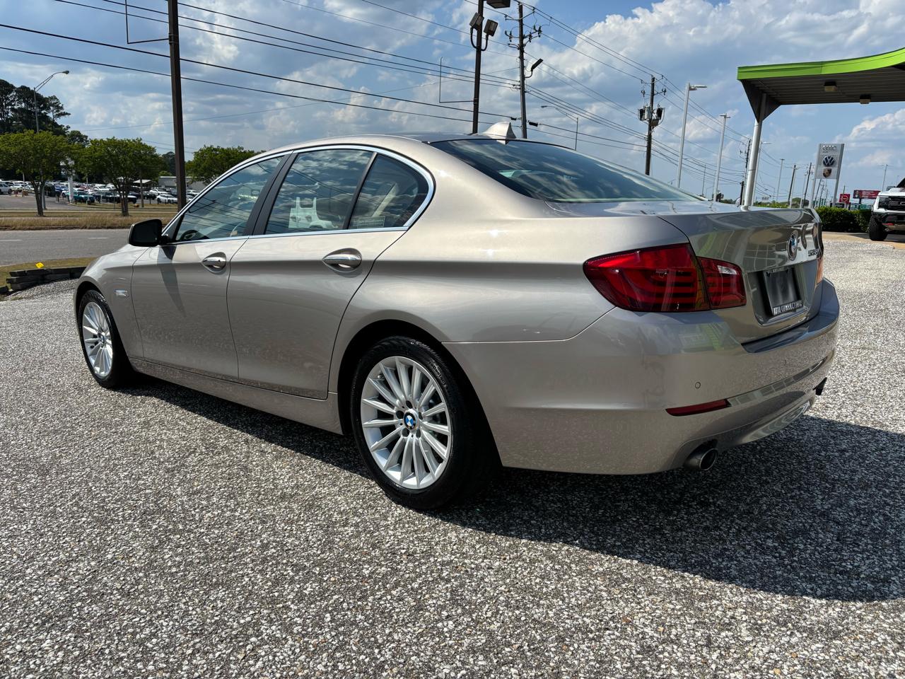 BMW 5 Series 4dr Sdn 535i RWD 2013