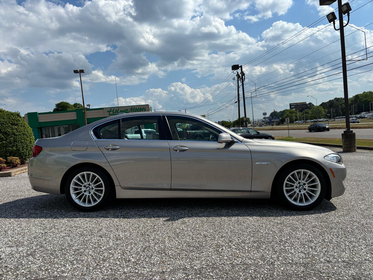 BMW 5 Series 4dr Sdn 535i RWD 2013