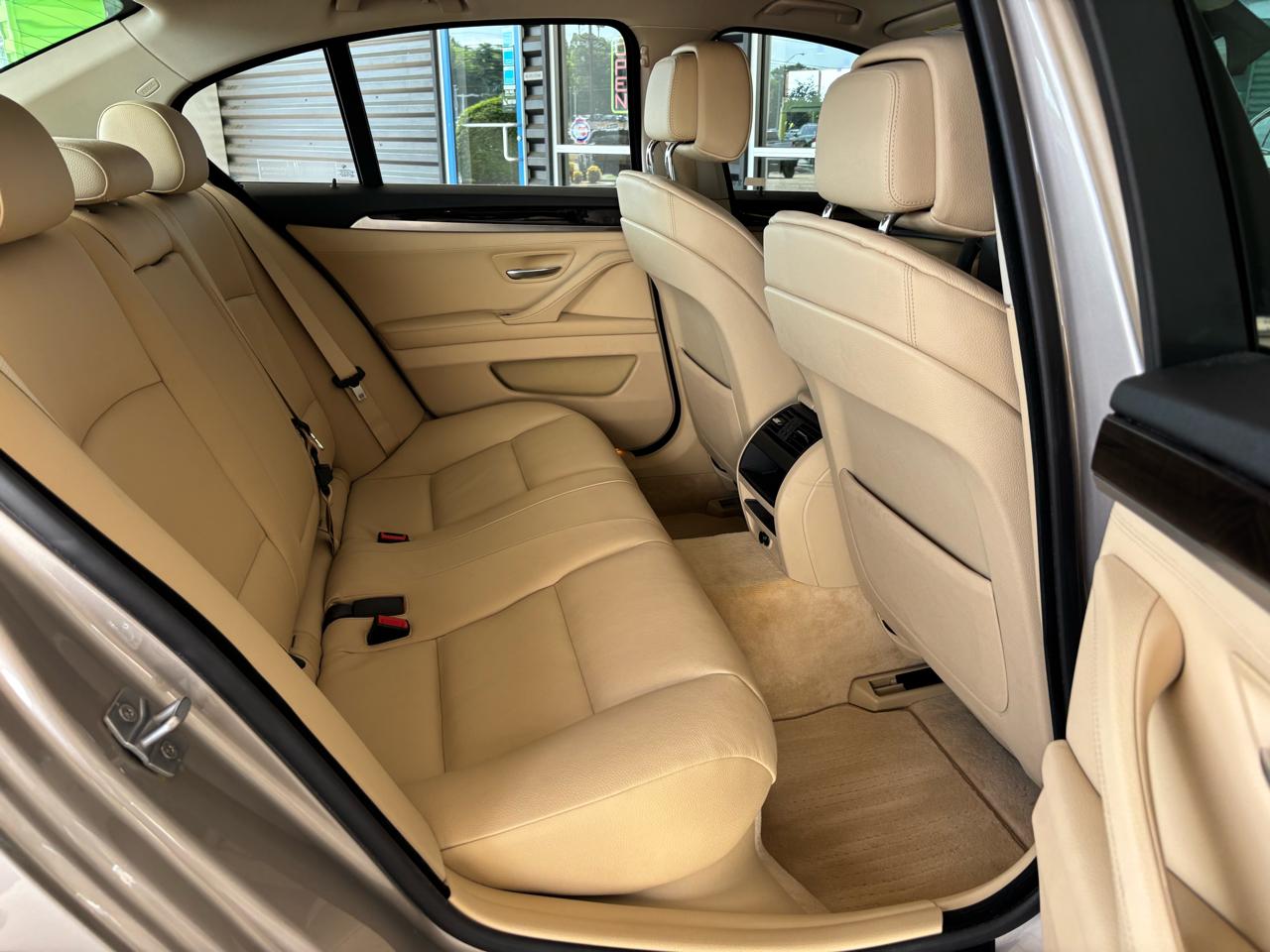 BMW 5 Series 4dr Sdn 535i RWD 2013