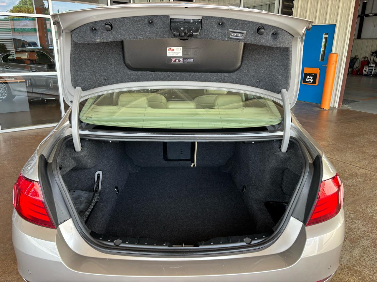 BMW 5 Series 4dr Sdn 535i RWD 2013