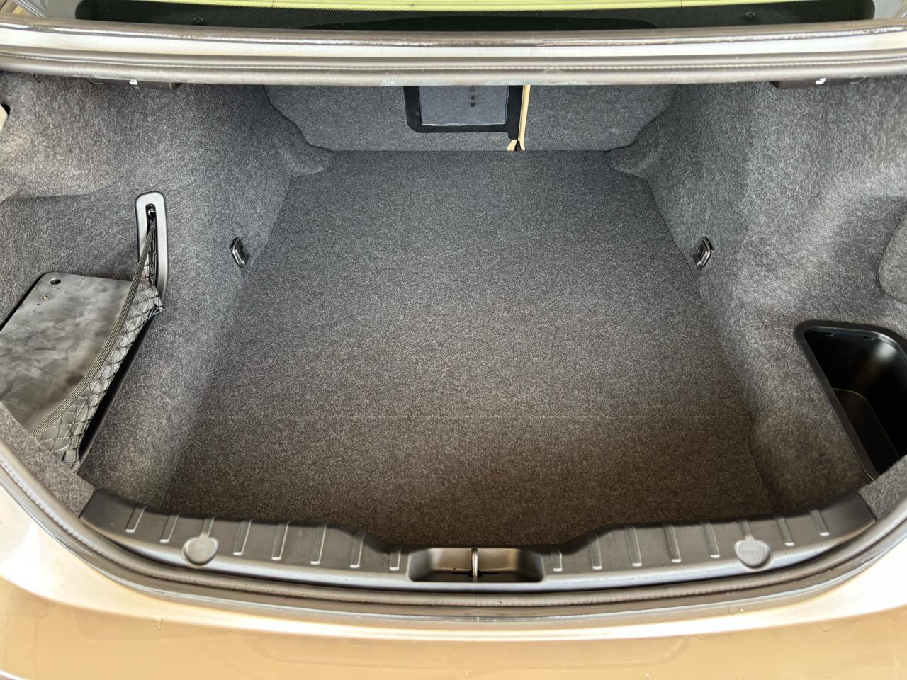 BMW 5 Series 4dr Sdn 535i RWD 2013