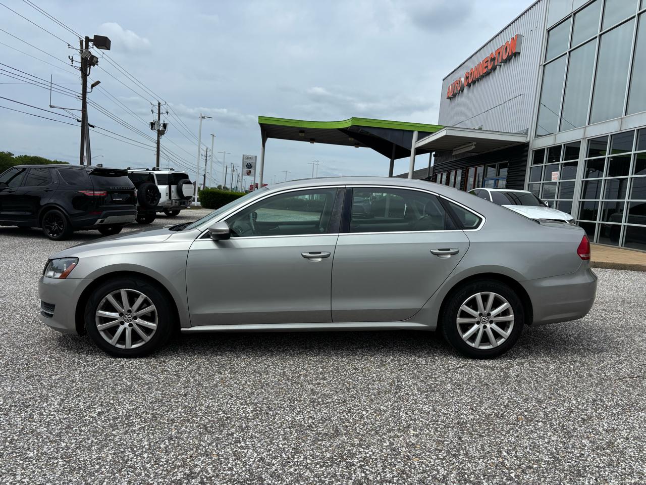 Volkswagen Passat 4dr Sdn 2.5L Auto SE PZEV 2012