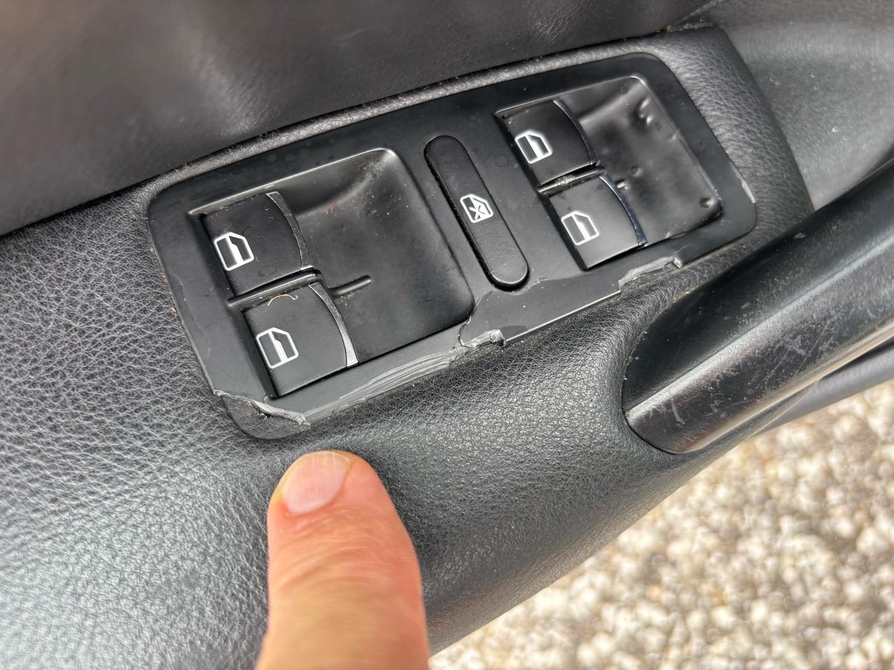 Volkswagen Passat 4dr Sdn 2.5L Auto SE PZEV 2012