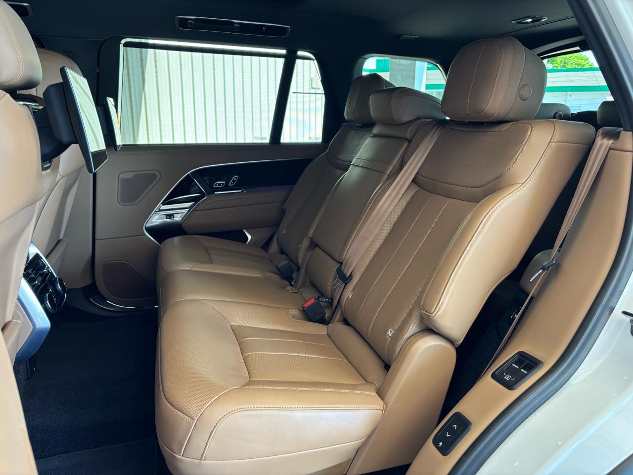Land Rover Range Rover P530 SE LWB 7 Seat 2025