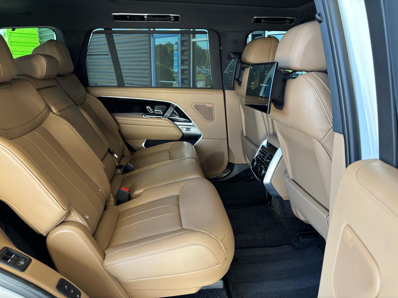 Land Rover Range Rover P530 SE LWB 7 Seat 2025