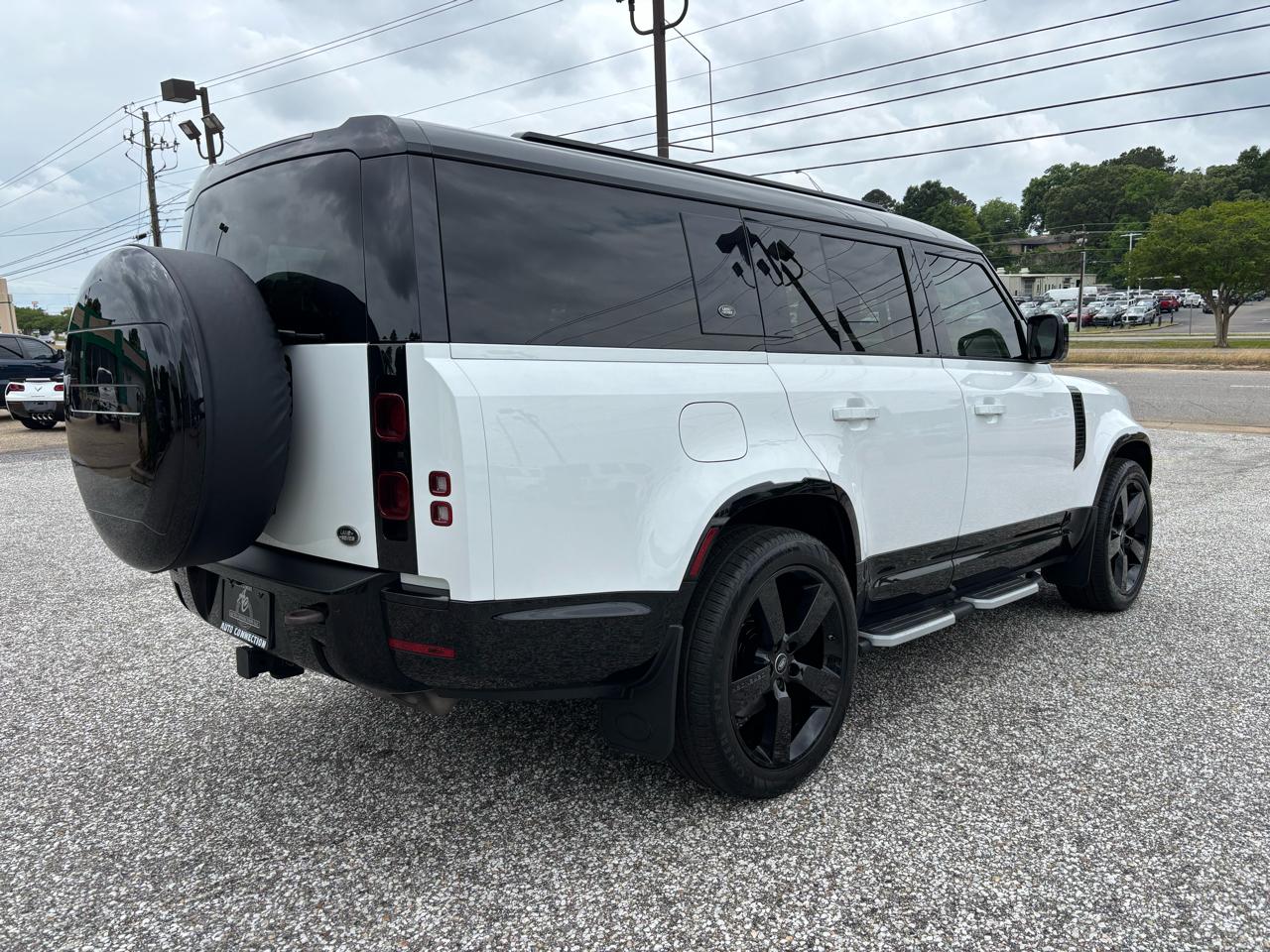 Land Rover Defender 130 X-Dynamic SE AWD 2023