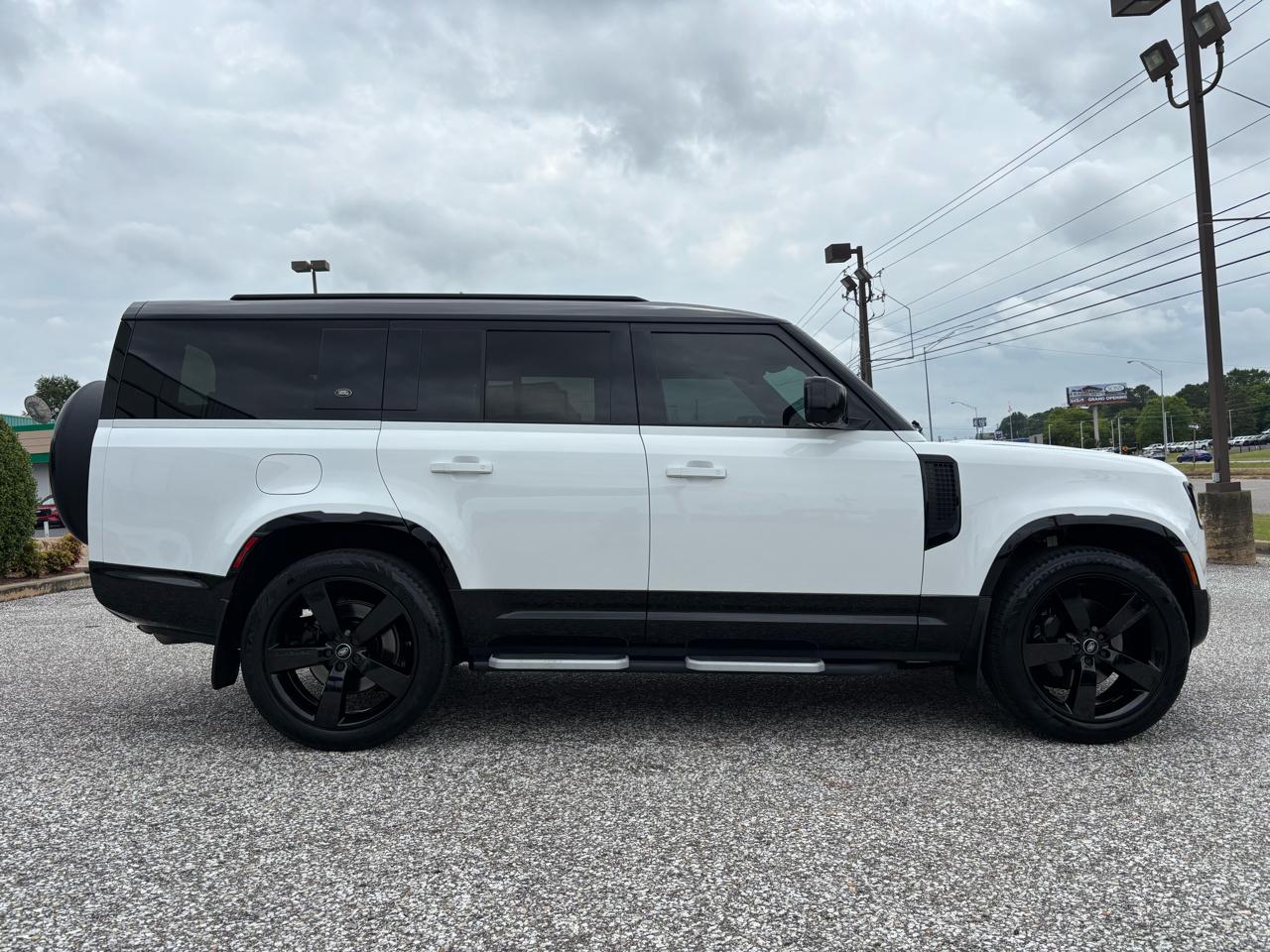 Land Rover Defender 130 X-Dynamic SE AWD 2023