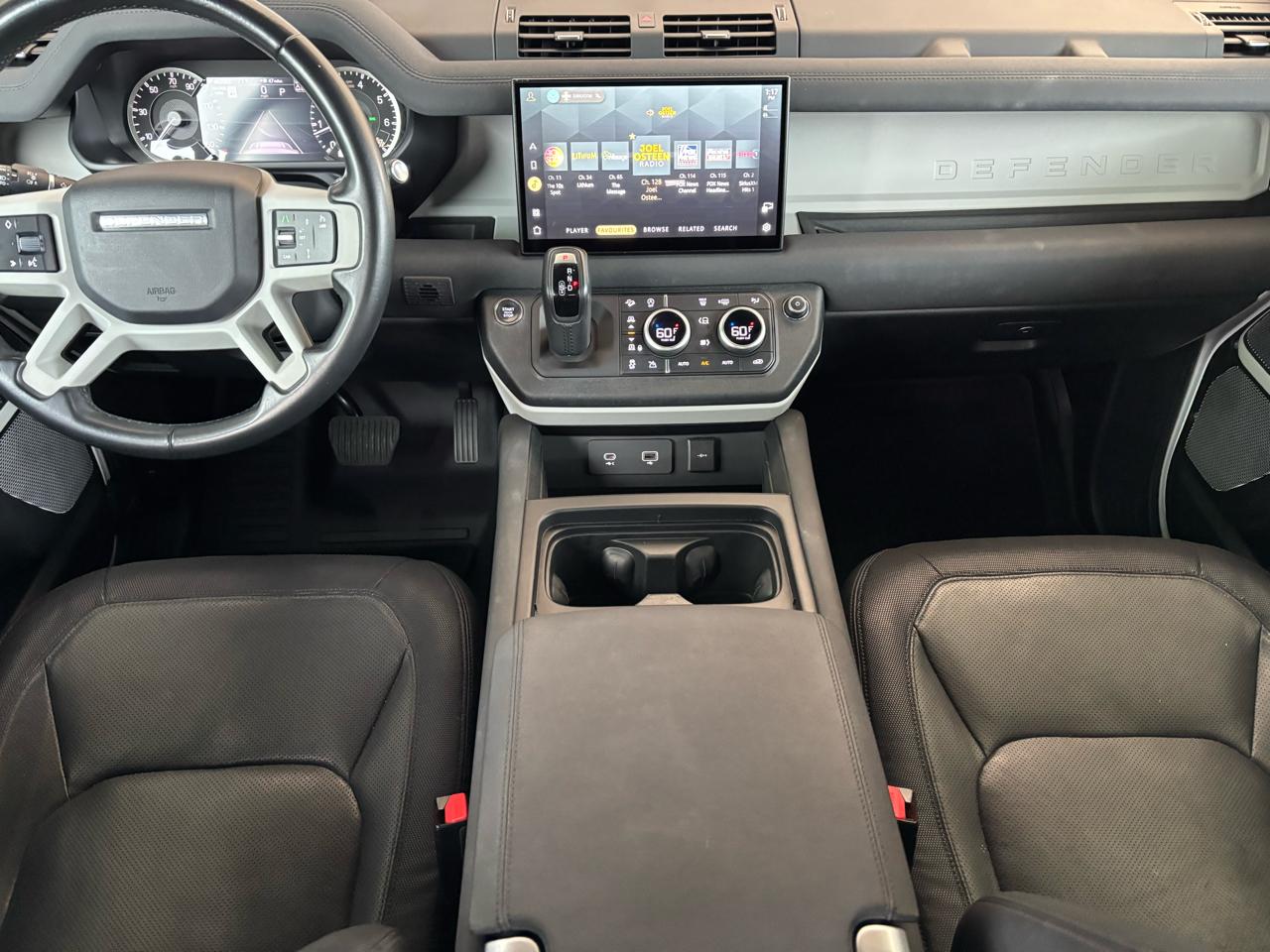 Land Rover Defender 130 X-Dynamic SE AWD 2023