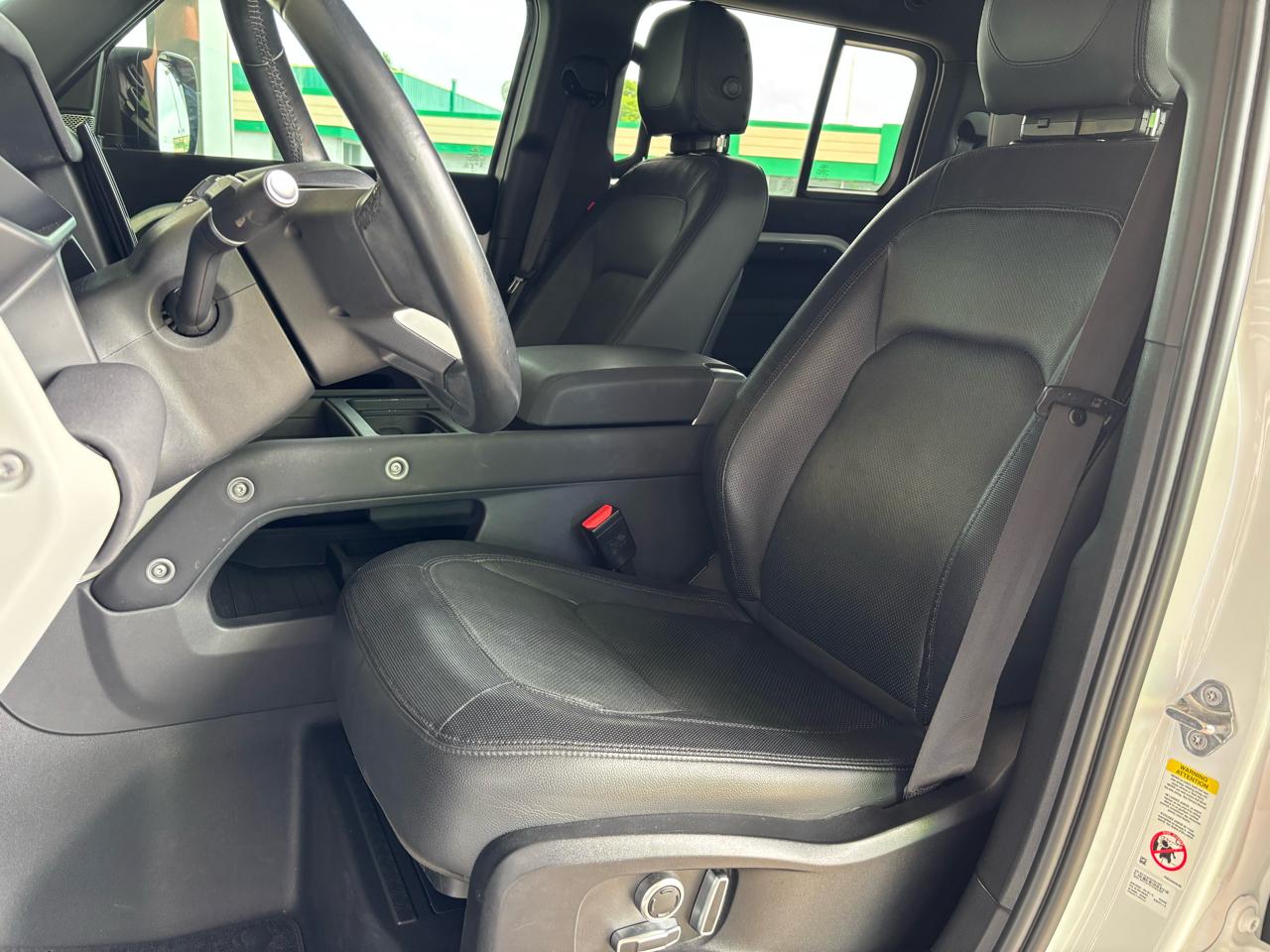 Land Rover Defender 130 X-Dynamic SE AWD 2023