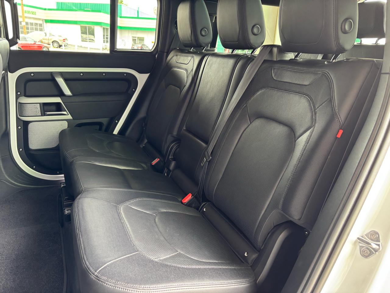 Land Rover Defender 130 X-Dynamic SE AWD 2023