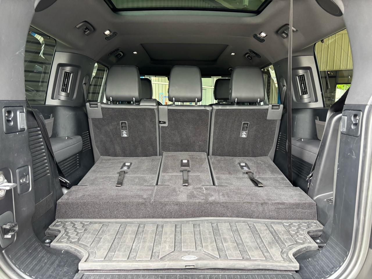 Land Rover Defender 130 X-Dynamic SE AWD 2023