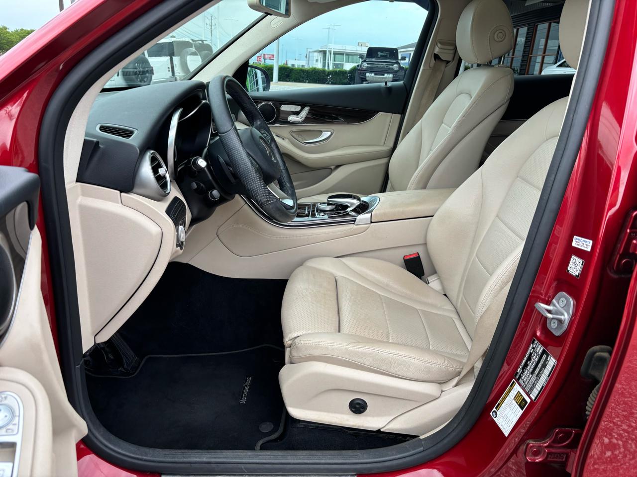 Mercedes-Benz GLC RWD 4dr GLC 300 2016