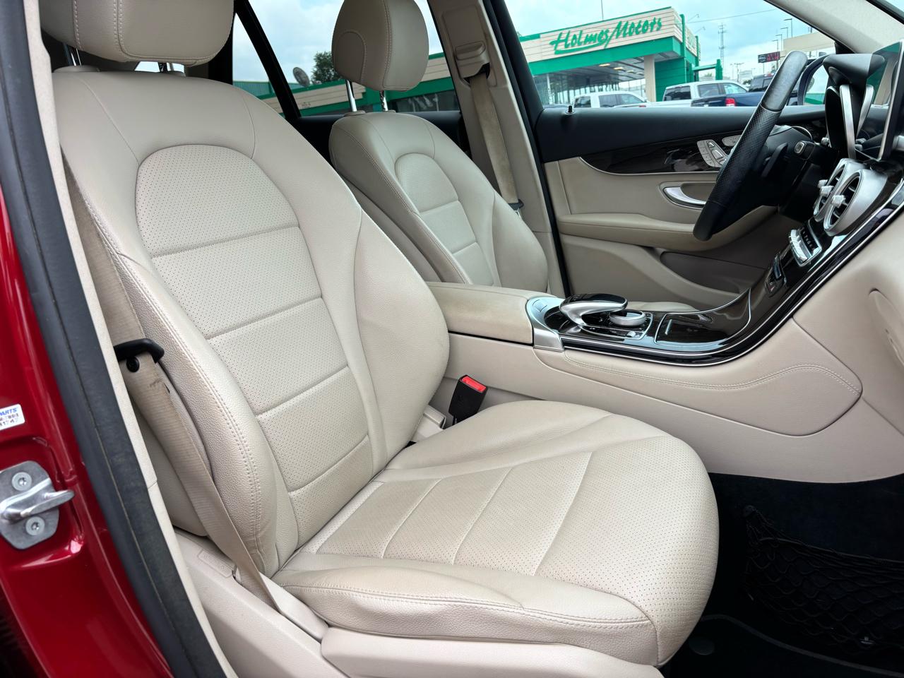 Mercedes-Benz GLC RWD 4dr GLC 300 2016