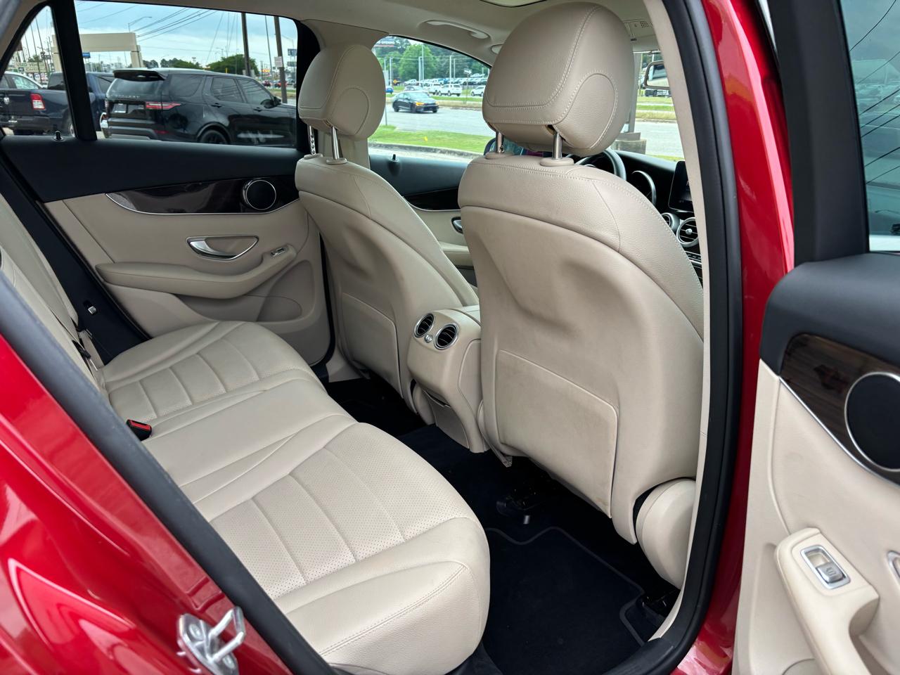Mercedes-Benz GLC RWD 4dr GLC 300 2016