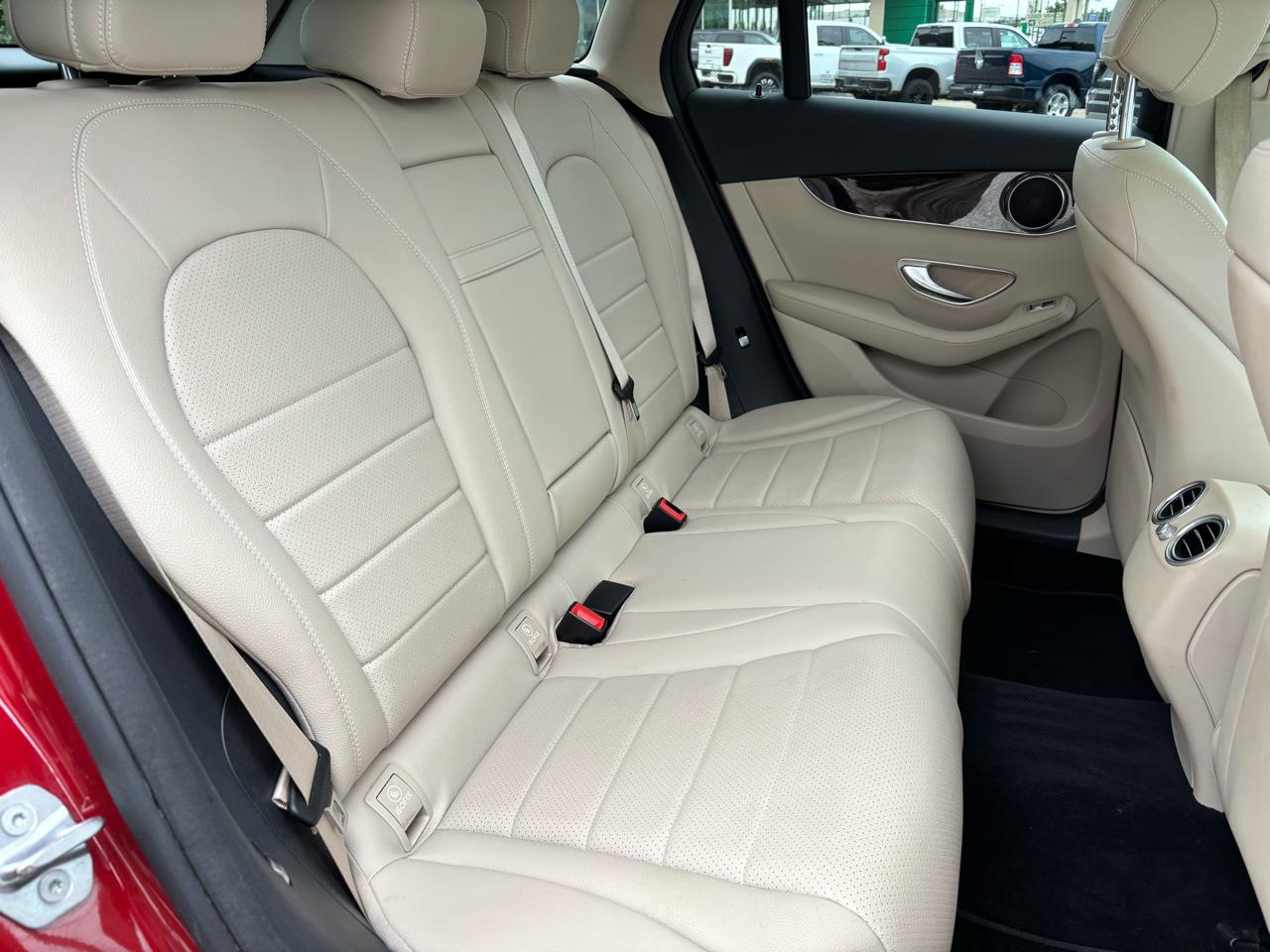 Mercedes-Benz GLC RWD 4dr GLC 300 2016