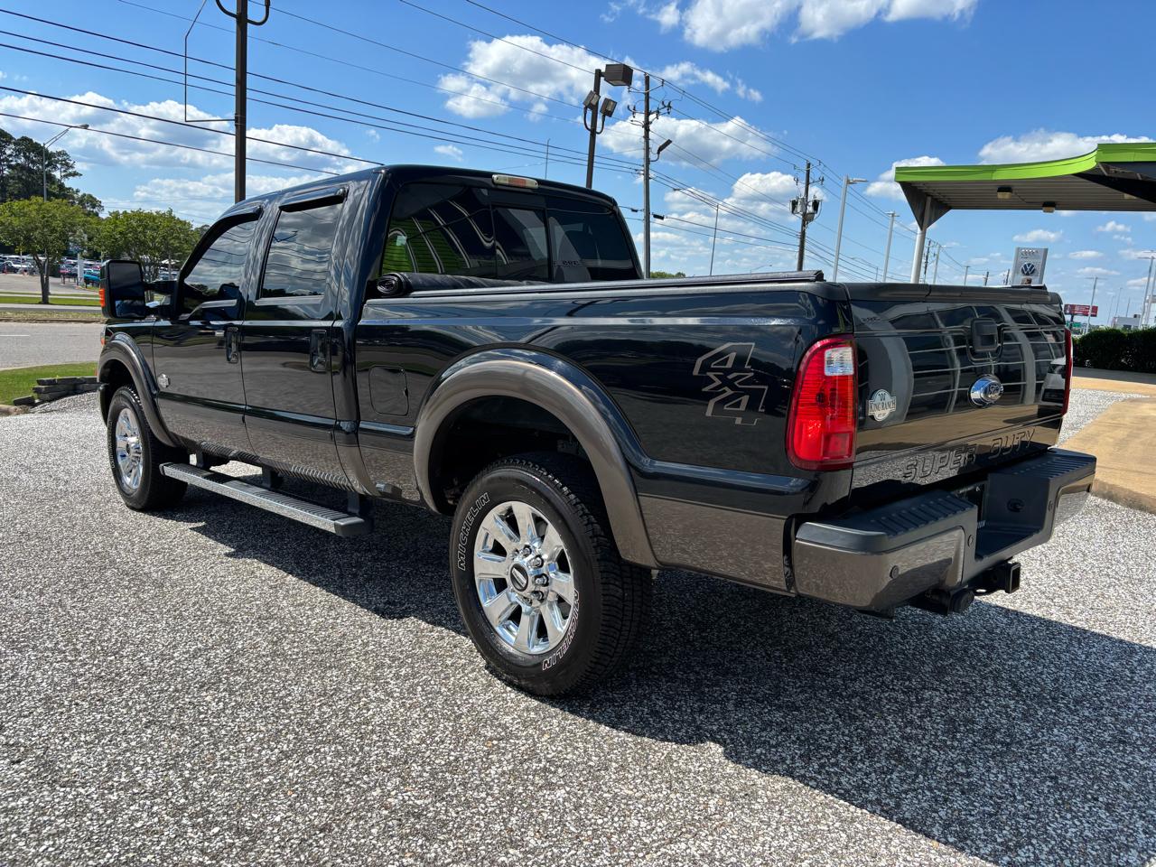 Ford Super Duty F-250 SRW 4WD Crew Cab 172" Platinum 2016