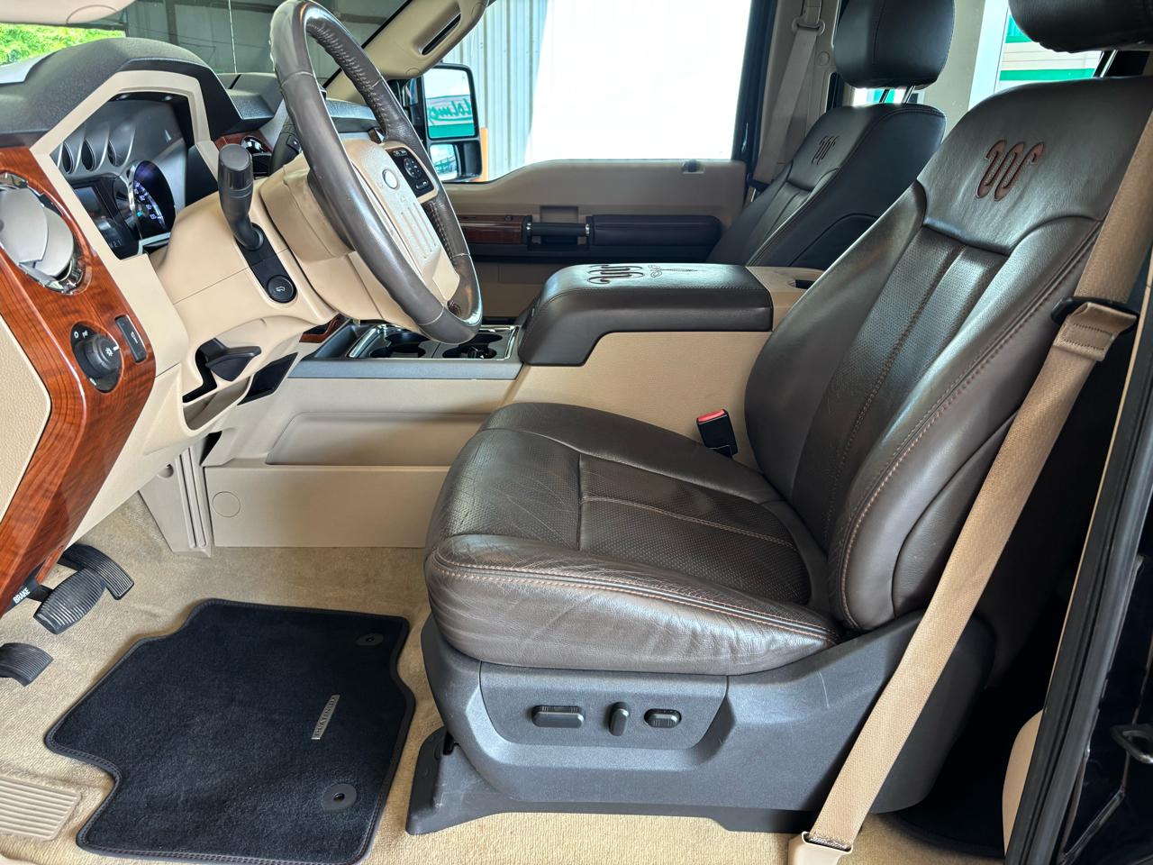 Ford Super Duty F-250 SRW 4WD Crew Cab 172" Platinum 2016