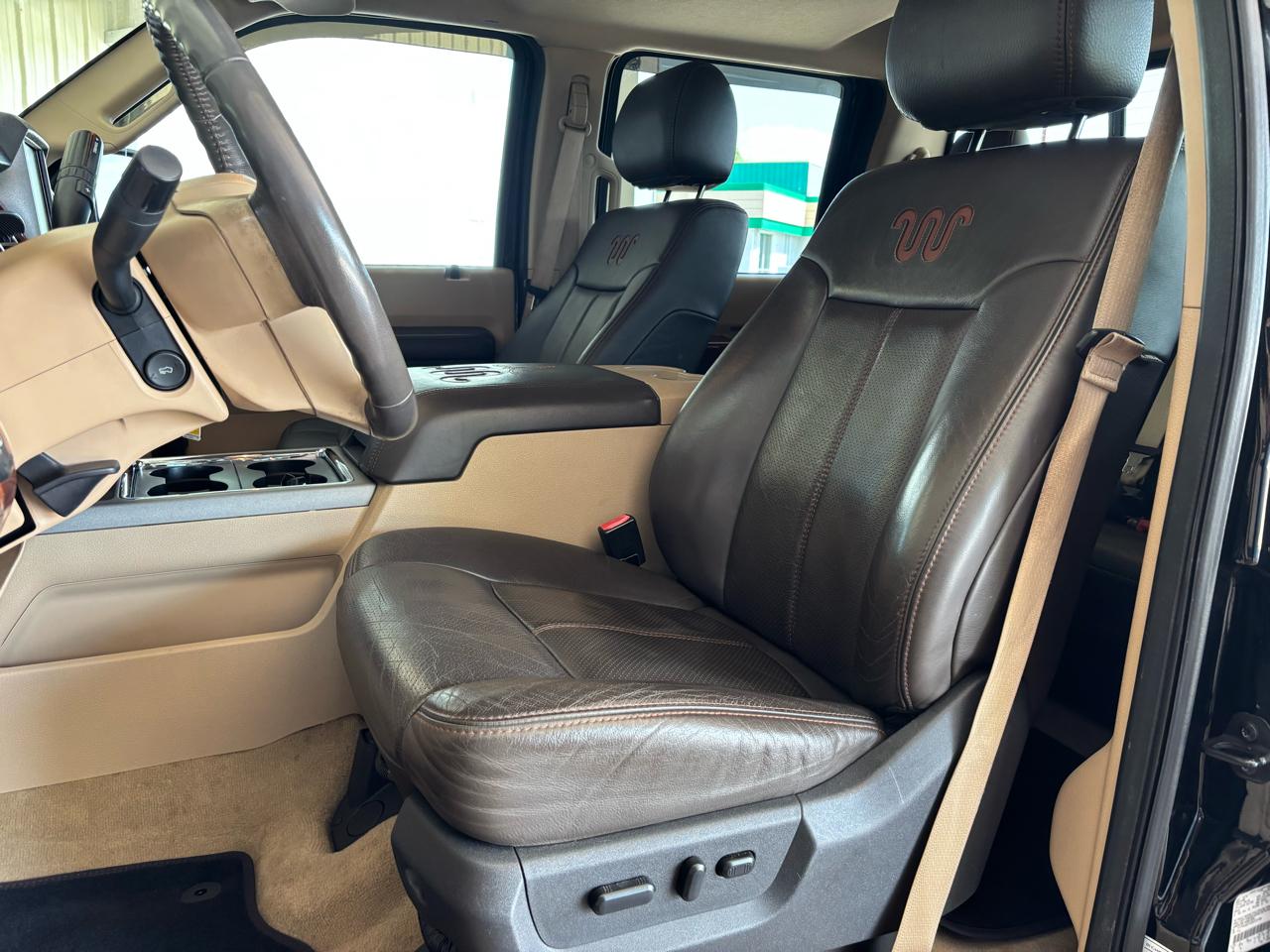 Ford Super Duty F-250 SRW 4WD Crew Cab 172" Platinum 2016