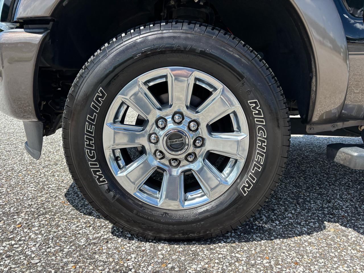 Ford Super Duty F-250 SRW 4WD Crew Cab 172" Platinum 2016