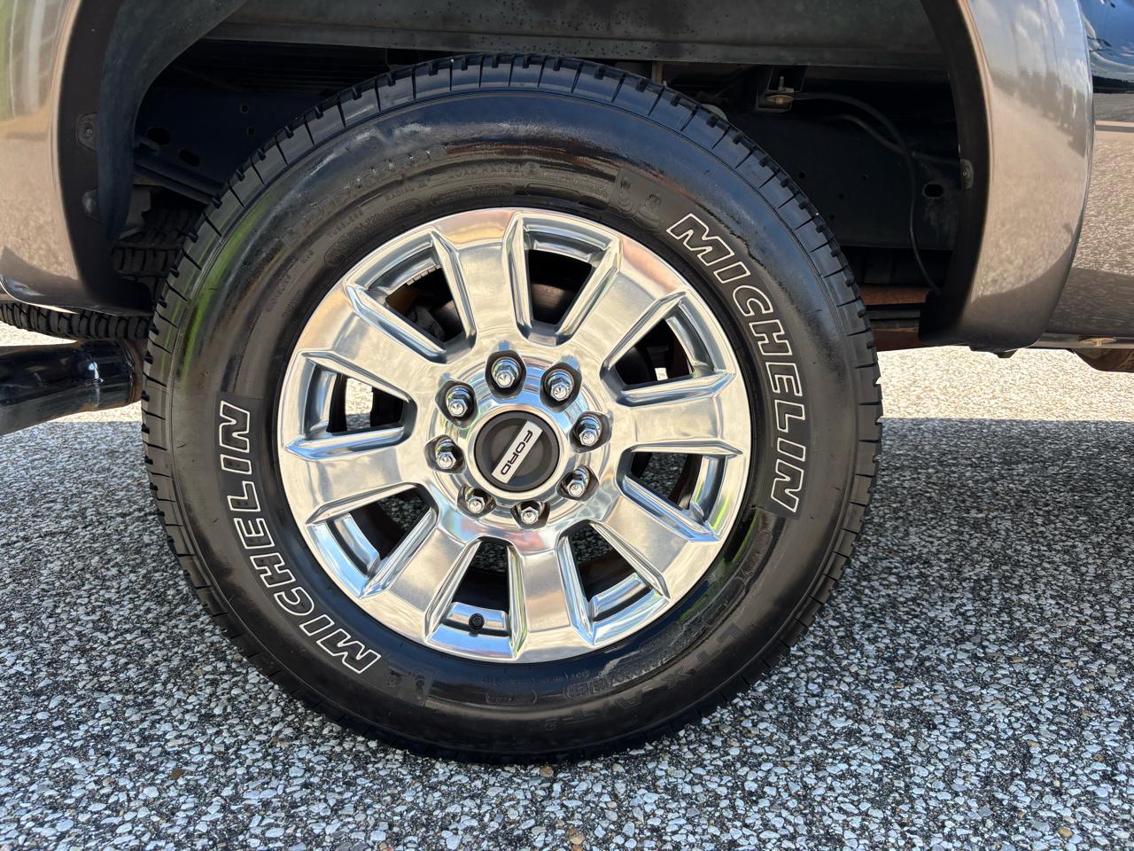 Ford Super Duty F-250 SRW 4WD Crew Cab 172" Platinum 2016