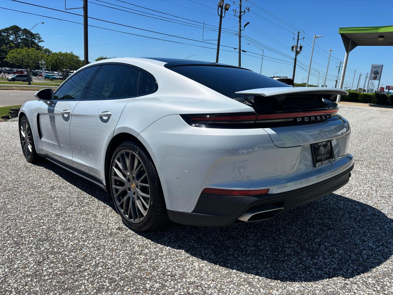 Porsche Panamera 4 AWD 2025