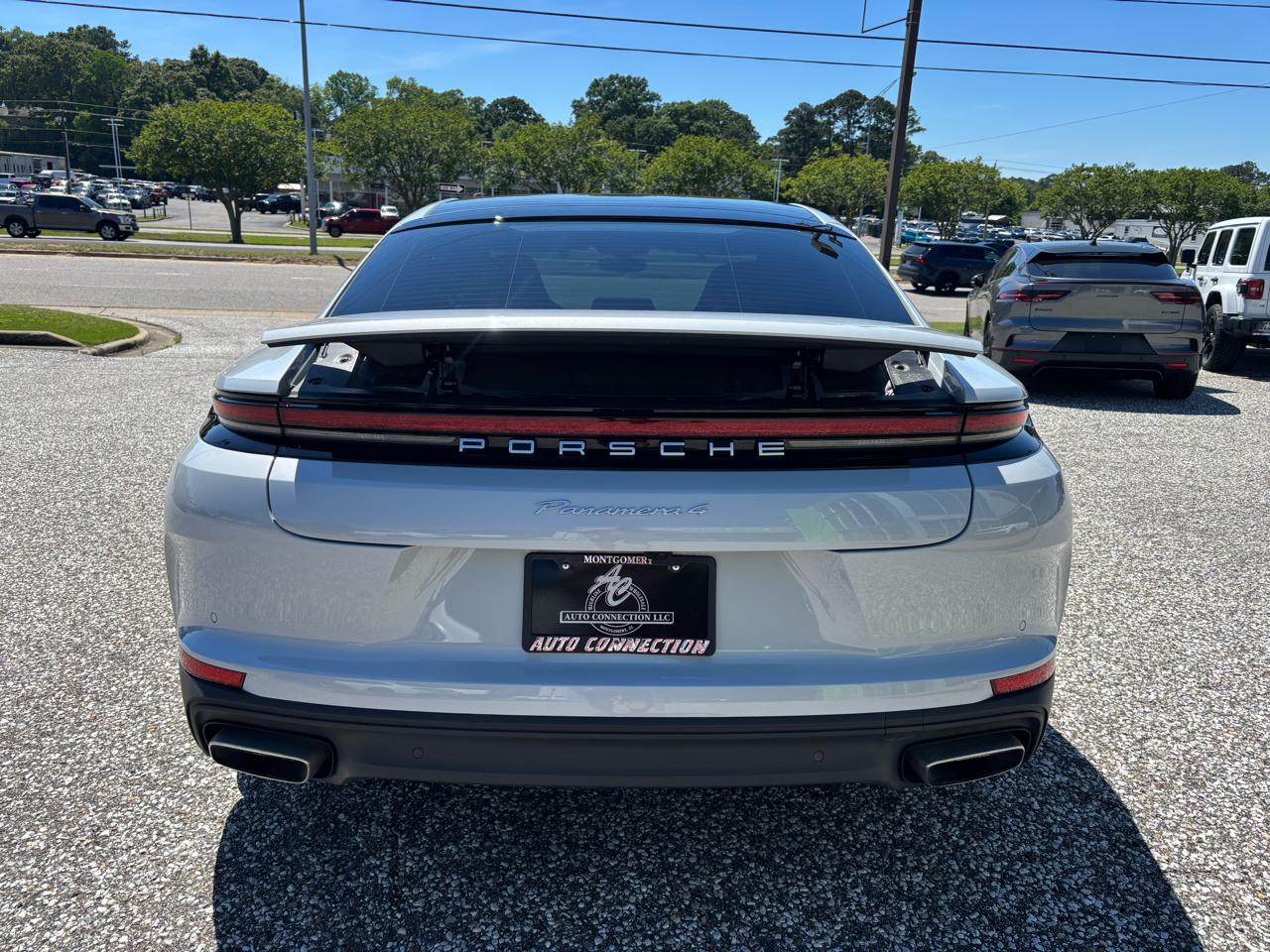 Porsche Panamera 4 AWD 2025