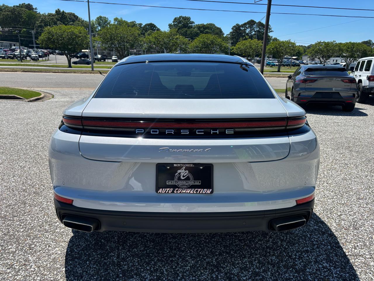 Porsche Panamera 4 AWD 2025