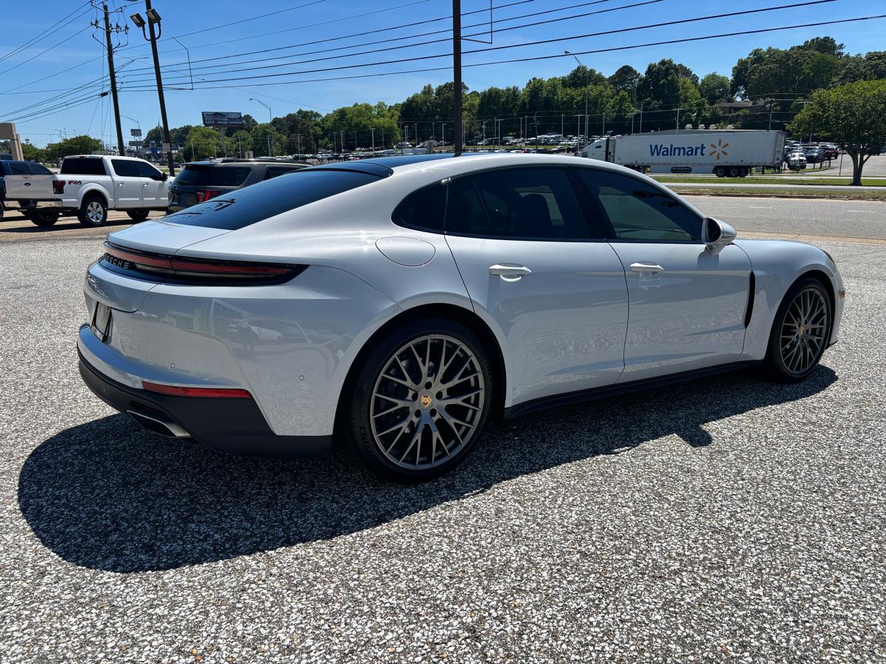 Porsche Panamera 4 AWD 2025