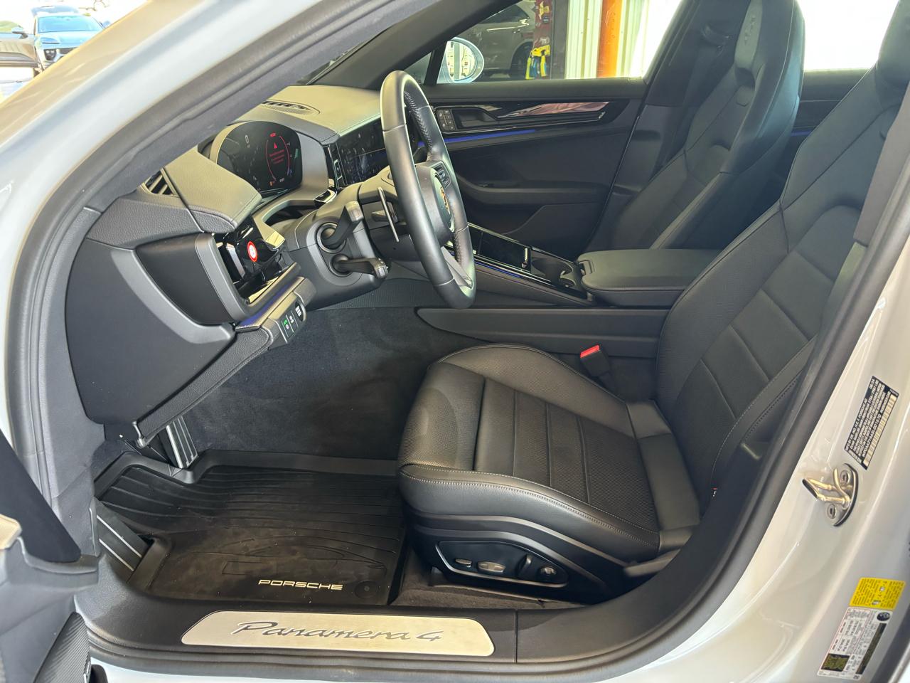 Porsche Panamera 4 AWD 2025