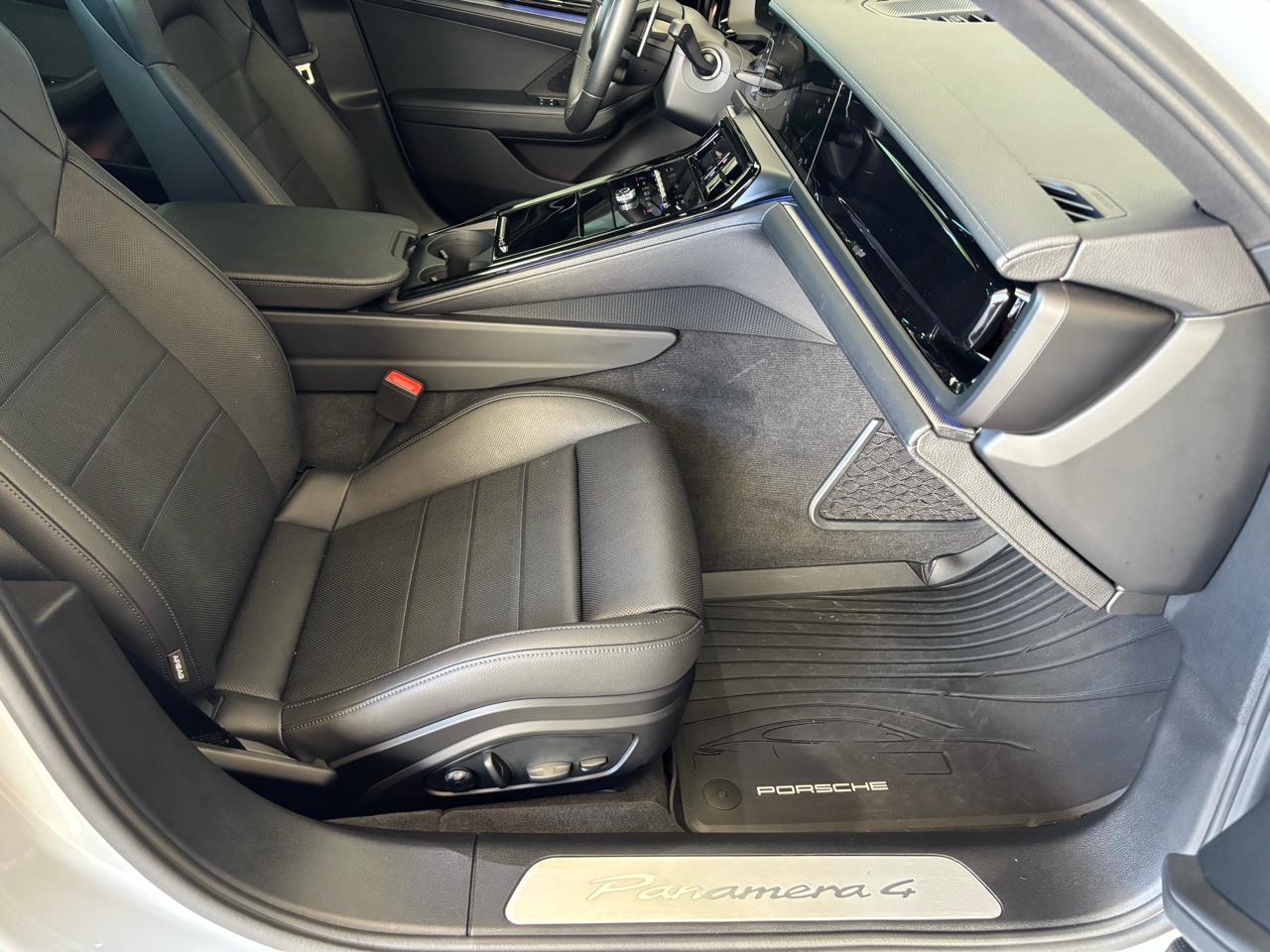 Porsche Panamera 4 AWD 2025