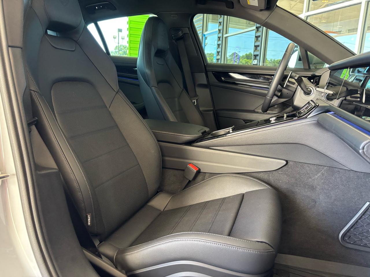 Porsche Panamera 4 AWD 2025