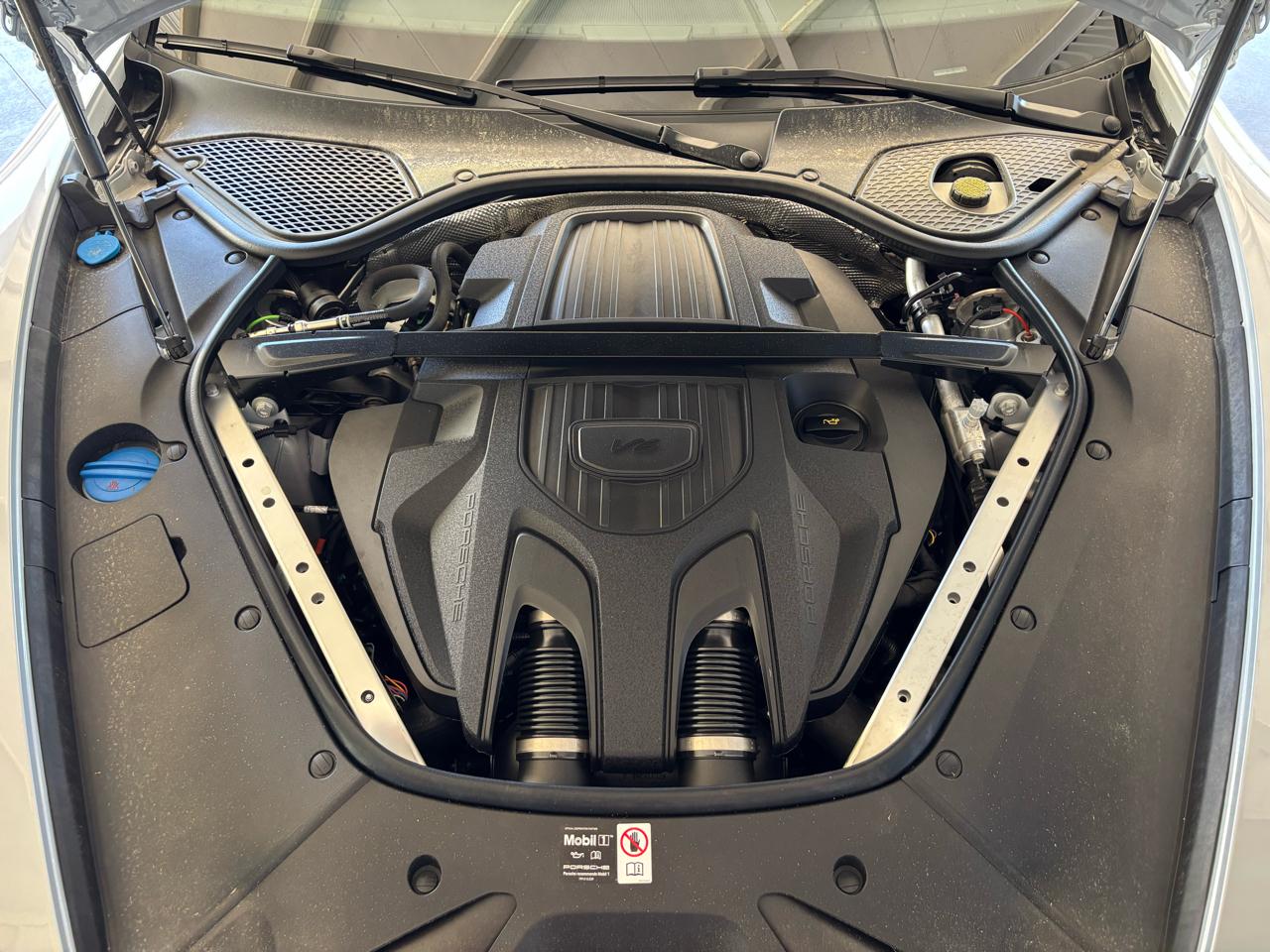 Porsche Panamera 4 AWD 2025
