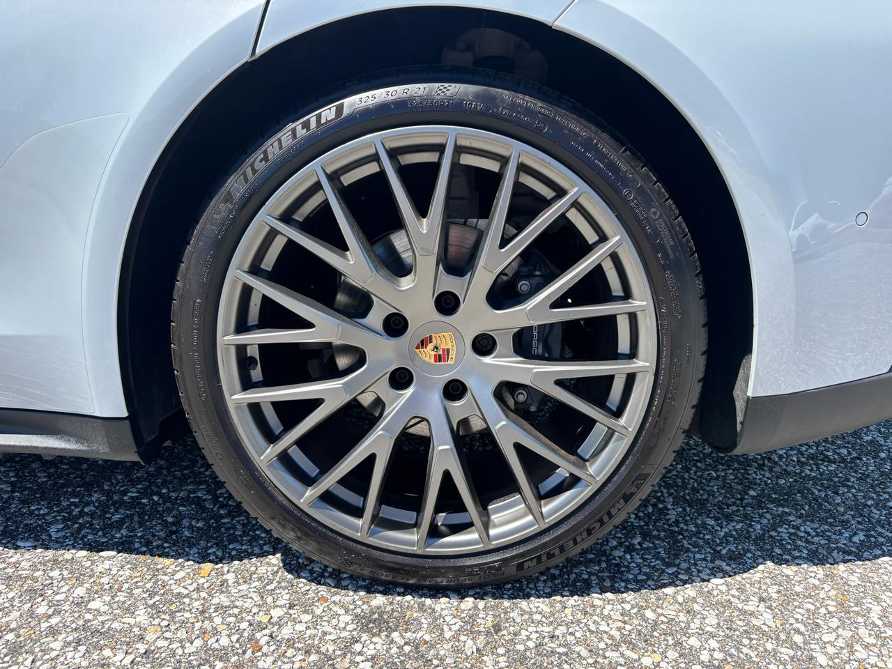 Porsche Panamera 4 AWD 2025