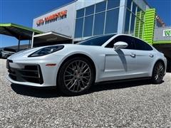 2025 Porsche Panamera 