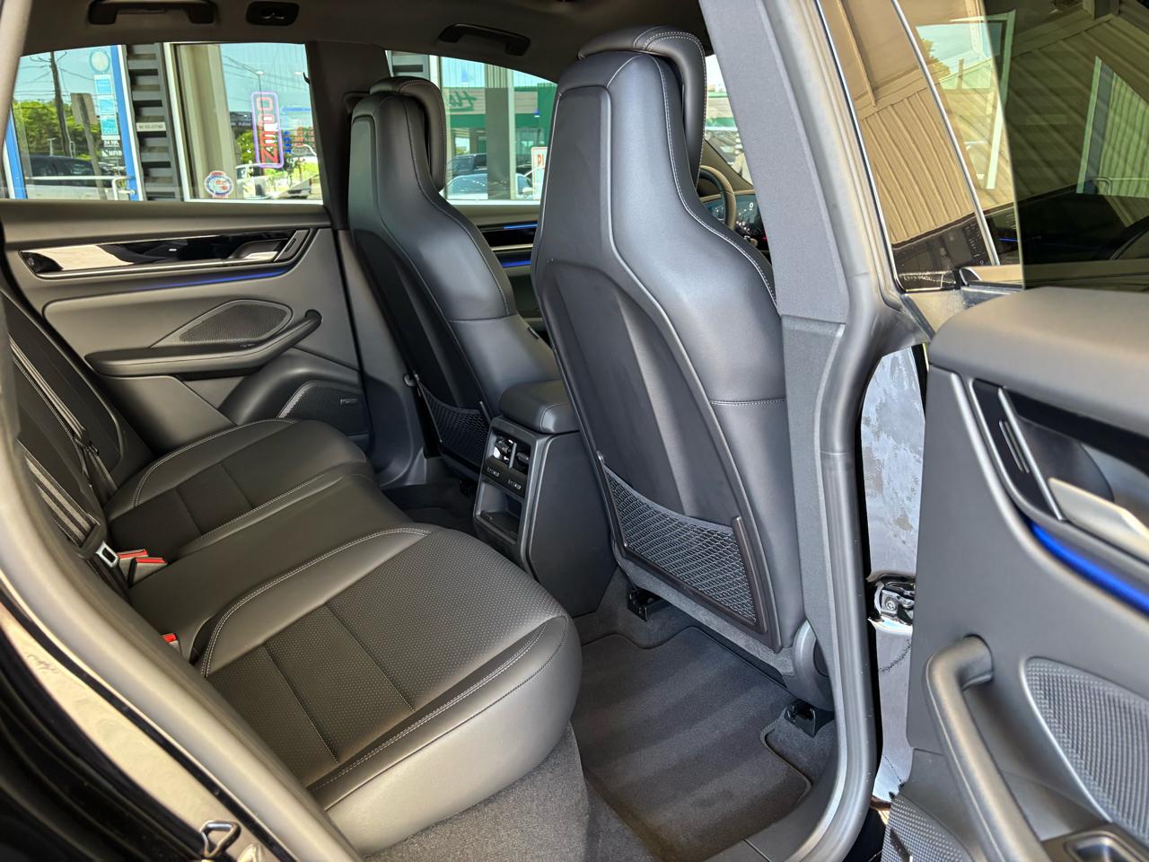 Porsche Macan Electric RWD 2025
