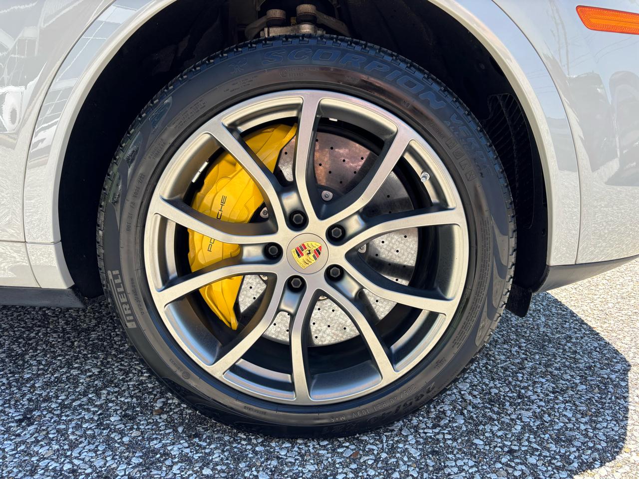 Porsche Cayenne Turbo S E-Hybrid AWD 2020