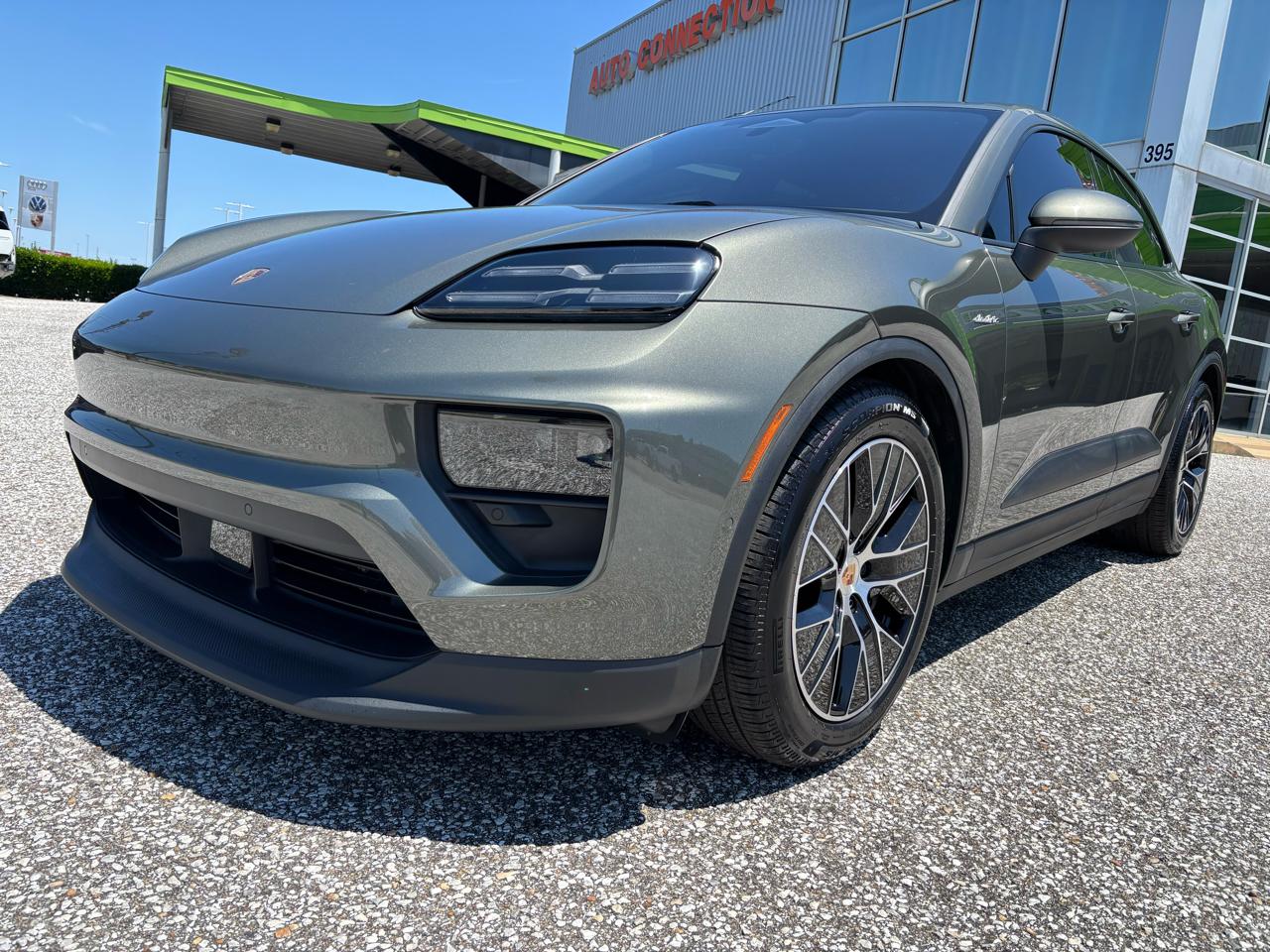 Porsche Macan Electric 4 AWD 2025