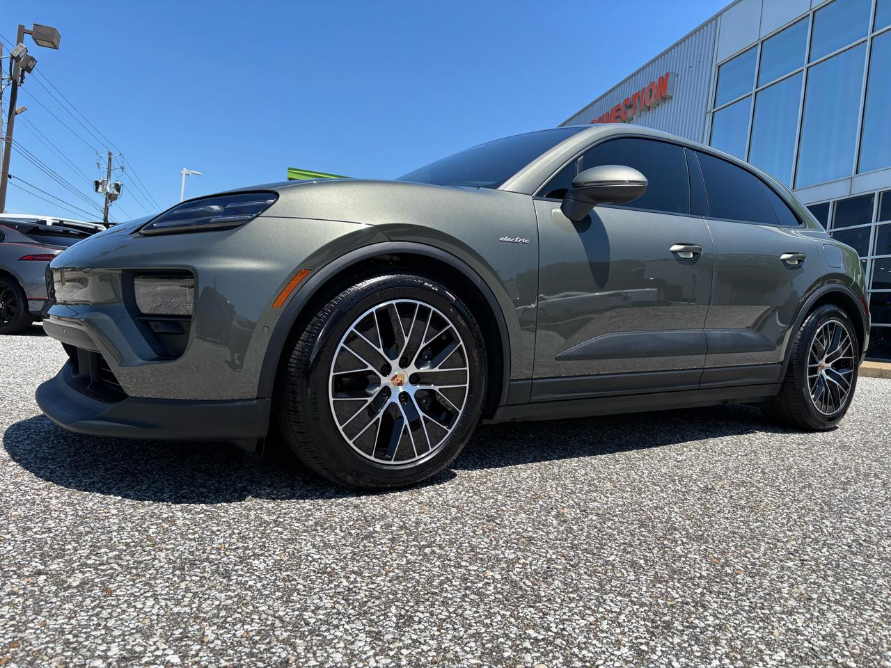 Porsche Macan Electric 4 AWD 2025