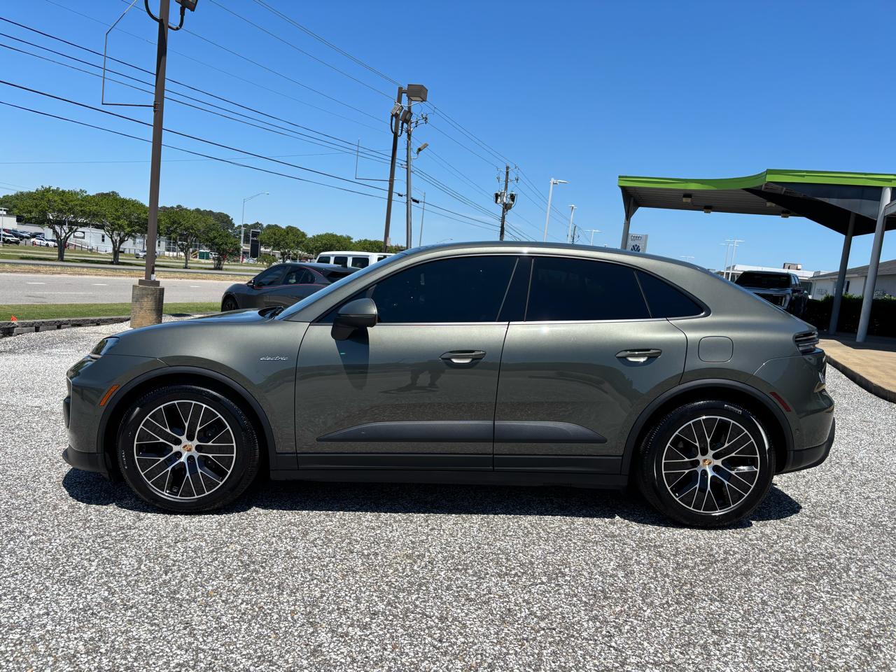 Porsche Macan Electric 4 AWD 2025