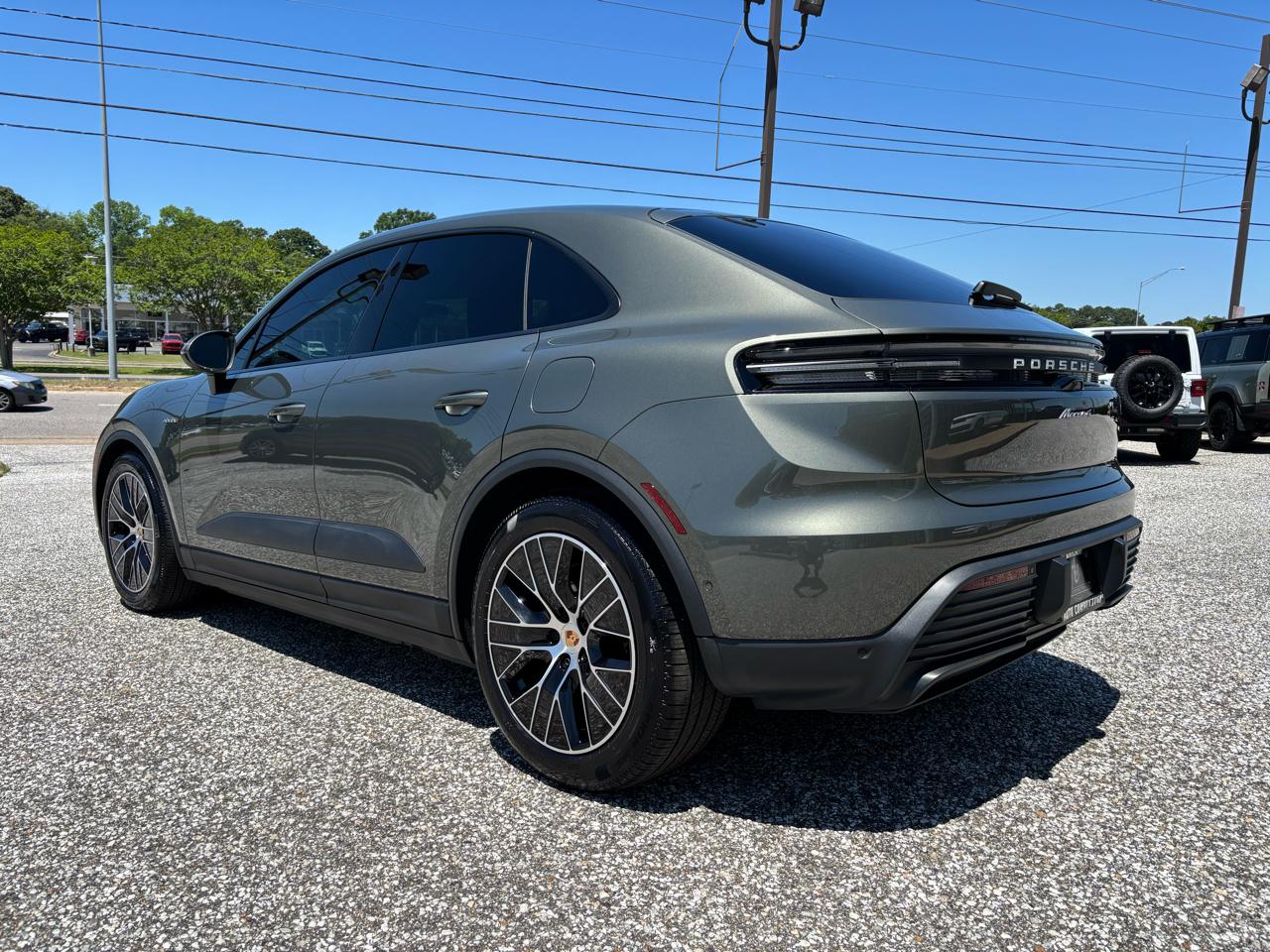 Porsche Macan Electric 4 AWD 2025